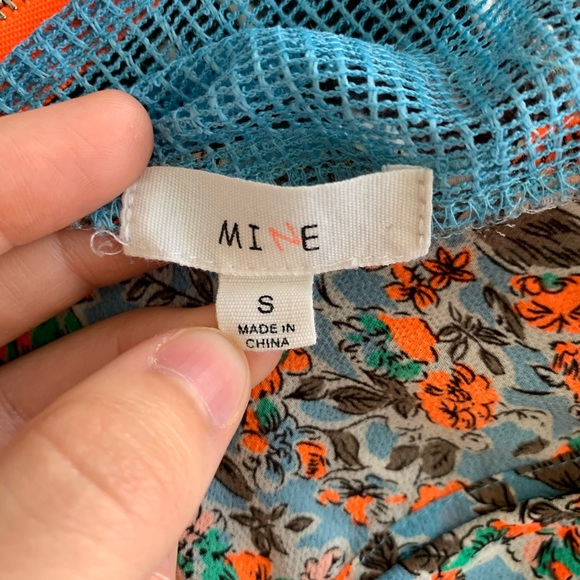 Mine Neon Lightweight Floral Contrast Zipper Tank - Picture 5 of 7